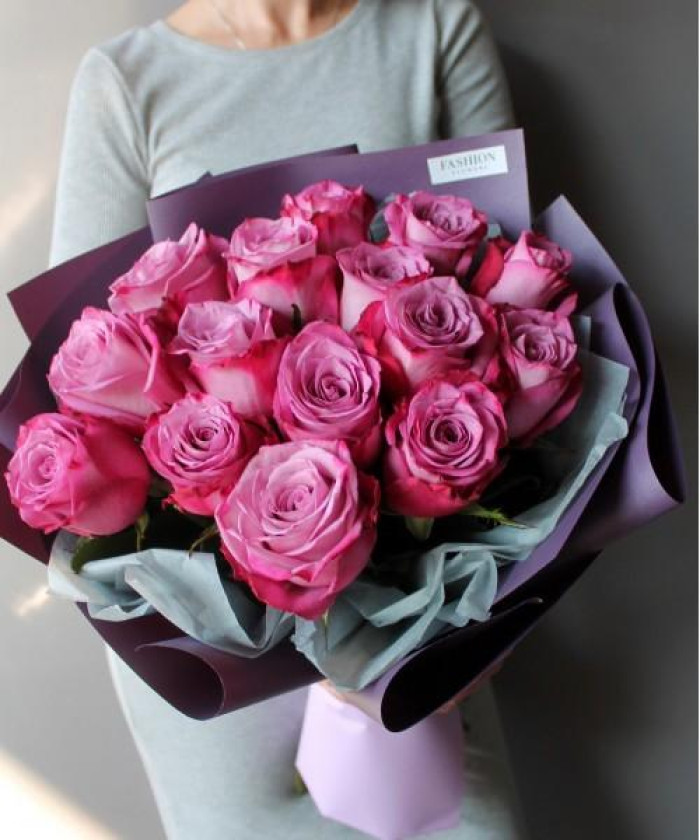 15 сиреневых роз Муди Блюз №2778