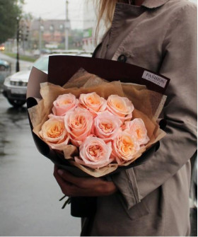 9 персиковых роз Шиммер №3045