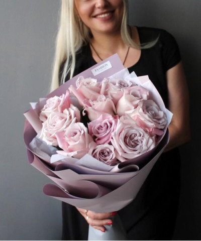 11 розовых роз Файт №3005