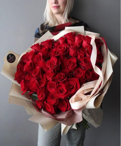 51 красная роза Эксплорер №3136