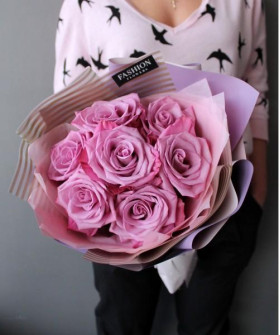 7 сиреневых роз Муди Блюз №3120