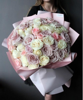 51 роза микс №3031