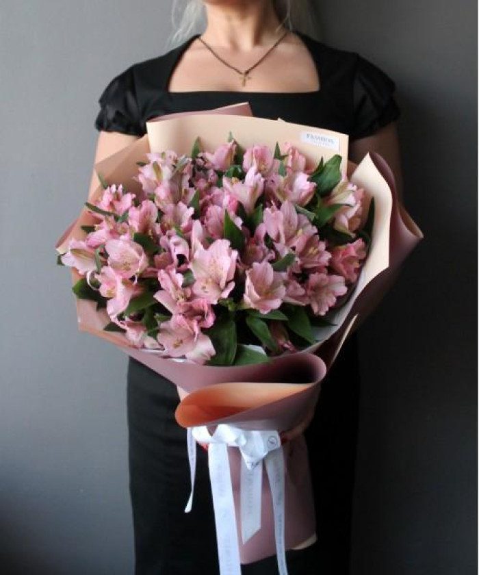 11 розовых альстромерий Примадонна №3015