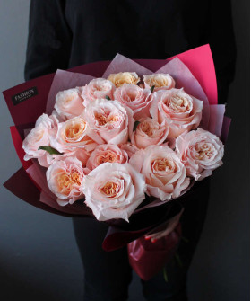 15 персиковых роз Шиммер №2968