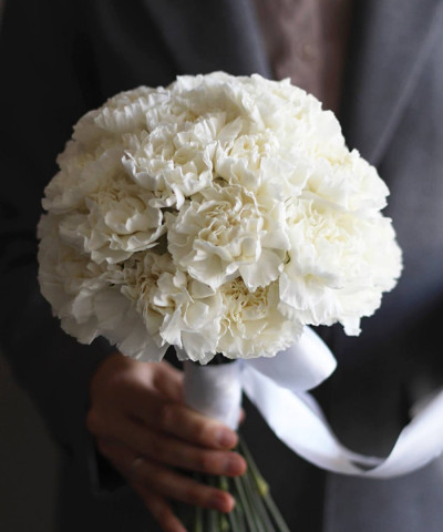 Букет невесты из белых диантусов №2036