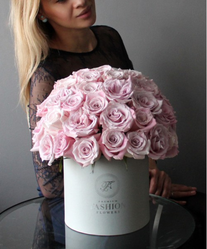 Моно из роз Файт в коробке №2924