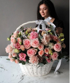 Корзина с цветами "Люсия" №50206