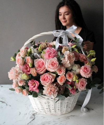 Корзина с цветами "Люсия" №50206