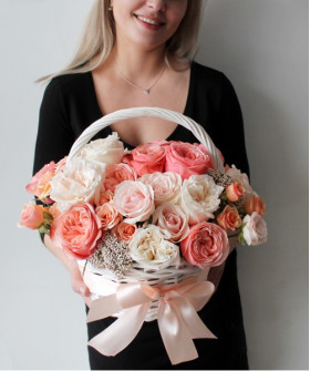 Корзина с цветами "Софи" №50156