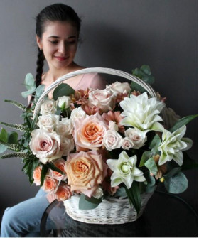 Корзина с цветами "Розали" №50210