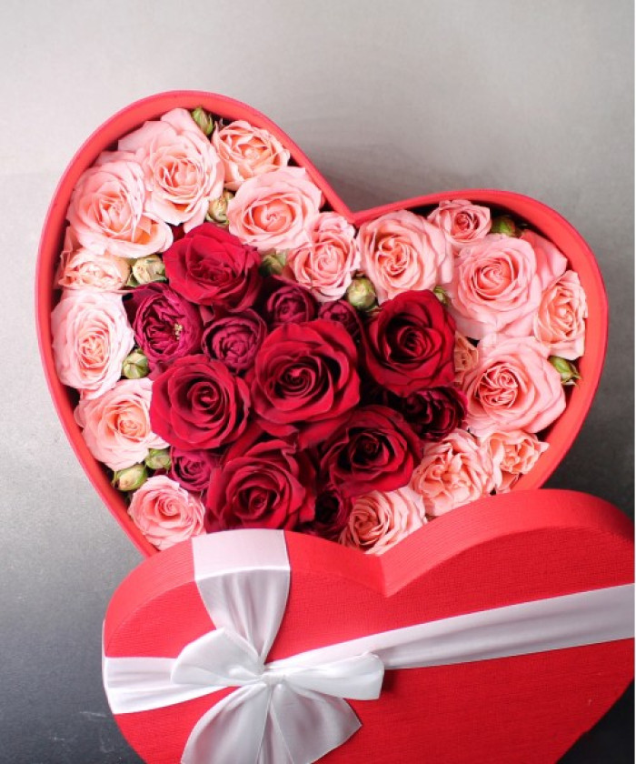 Сердце из роз в коробке №6206
