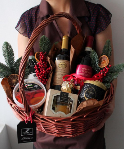 Корзина с декором и вином №50114