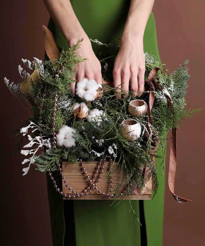 «Forest Box» зимняя хвойная композиция в ящике №9908