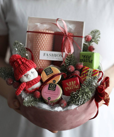 «Тёплое мур-мур» новогодний подарочный набор с конфетами "Счастье" №0358