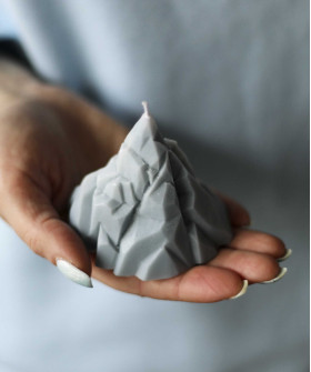 "Гора" свеча