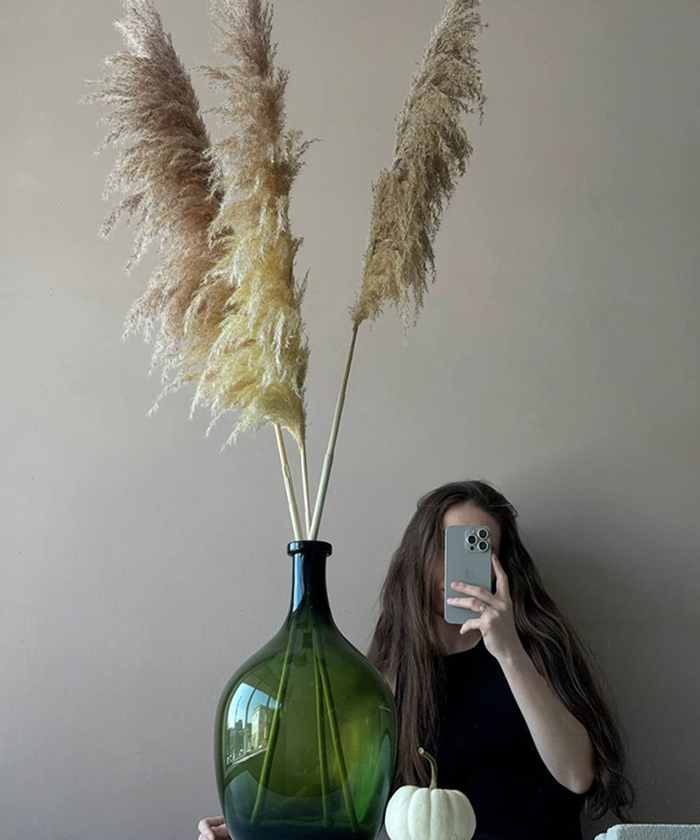 Пампасная трава и ваза-бутыль №2551