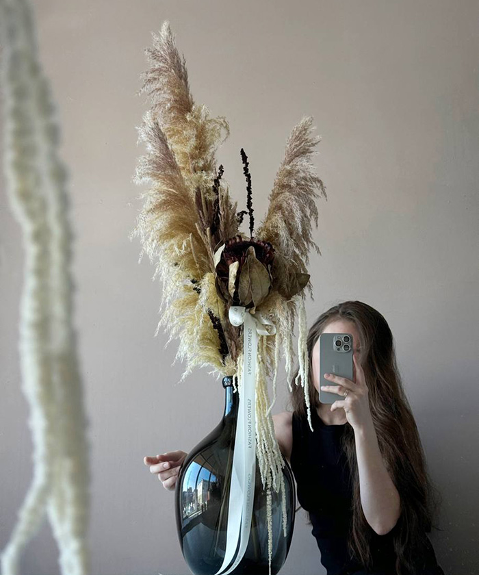 Сухоцветы и интерьерная ваза бутыль №3097