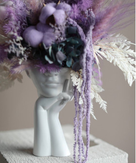 Сухоцветы в вазе "Силуэт", в пурпурно-лиловых оттенках