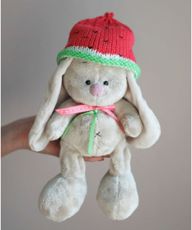Зайка Ми в шапке Арбузик 18 см, мягкая игрушка