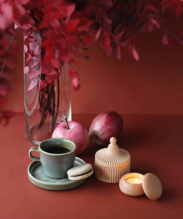 Шкатулка и подсвечник 