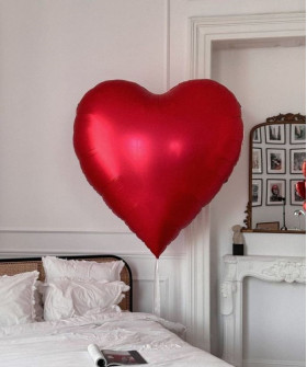 Шар 30", Большое алое сердце