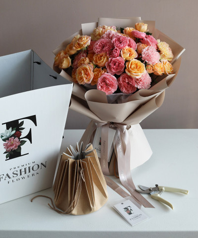 "Комплект забота" Всё включено для букета: секатор + подкормка + аквабокс + коробка + открытка